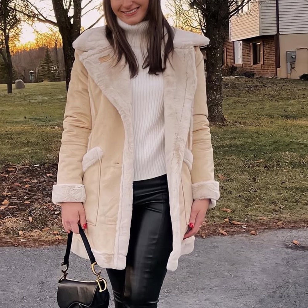 Hollister Women's Tan Teddy Jacket